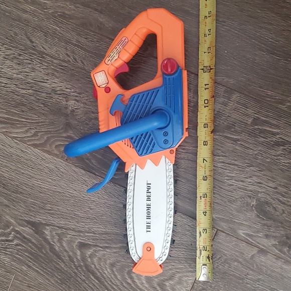 Vintage - 15" Workman's Chainsaw "The Home Depot" Children's Play Tool - Works - Picture 5 of 13
